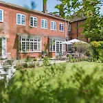 Aldeburgh Family House