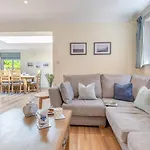 Barnaby Lodge