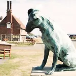 Tiger Villa By The Suffolk Cottage Collection