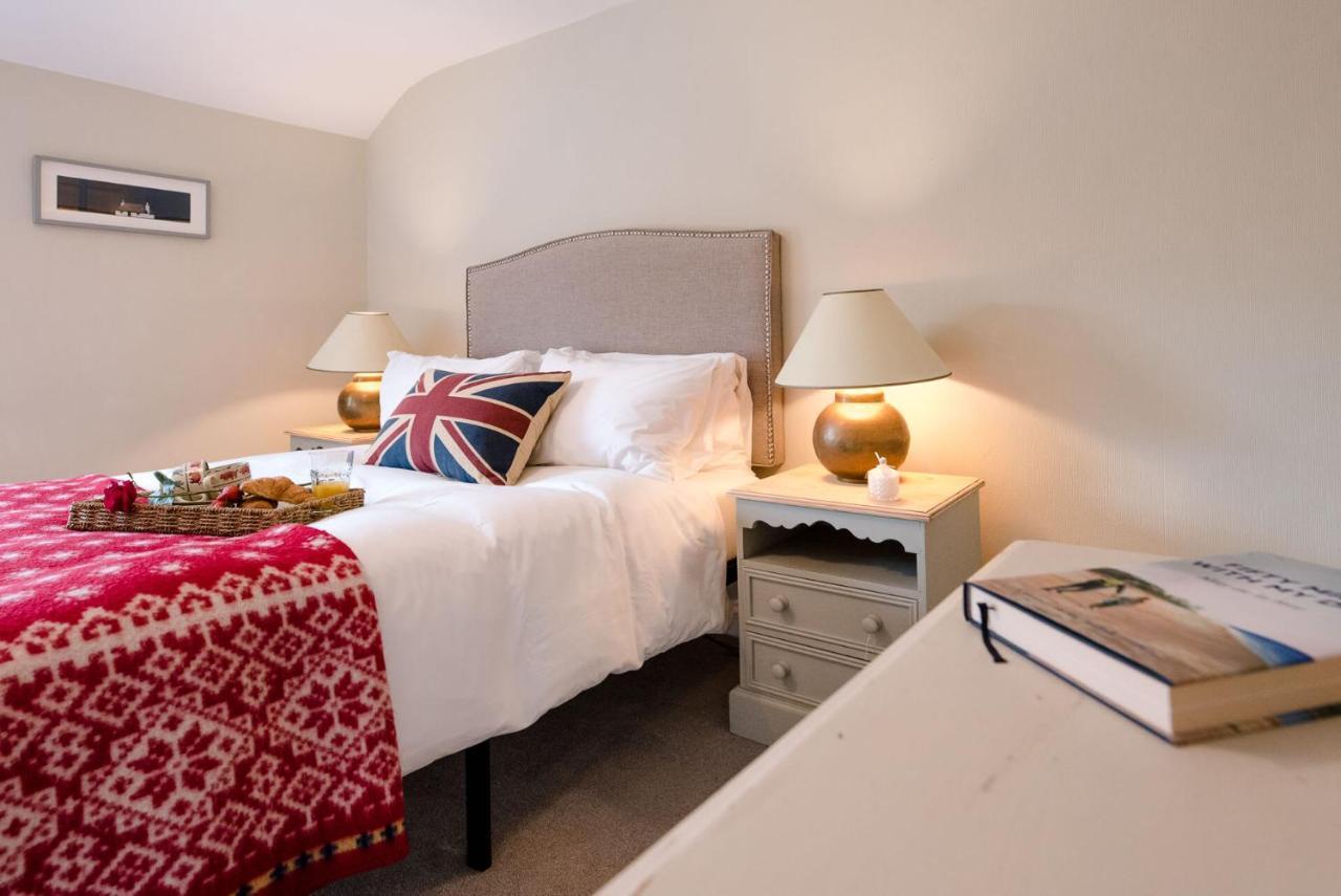 Periwinkle Cottage, Holiday home *