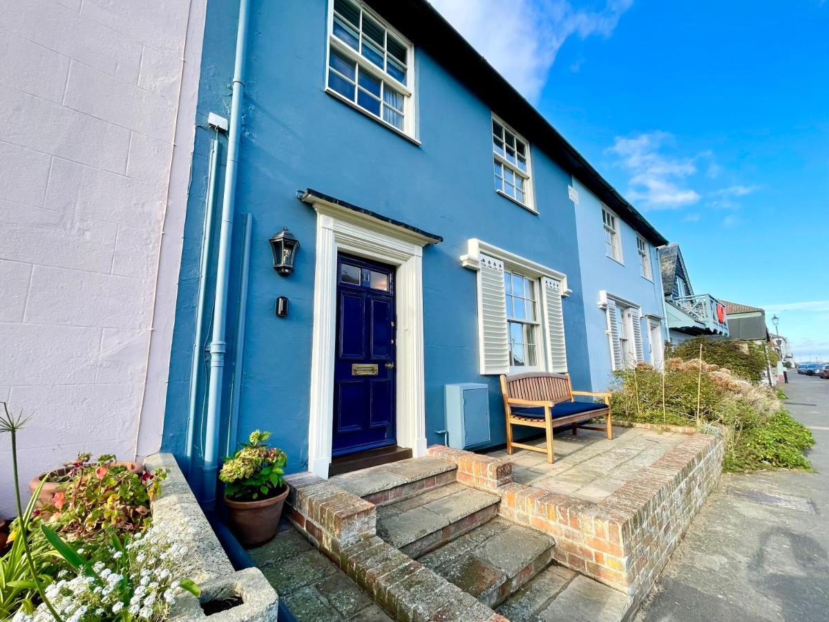 11 Crabbe Street, * Aldeburgh