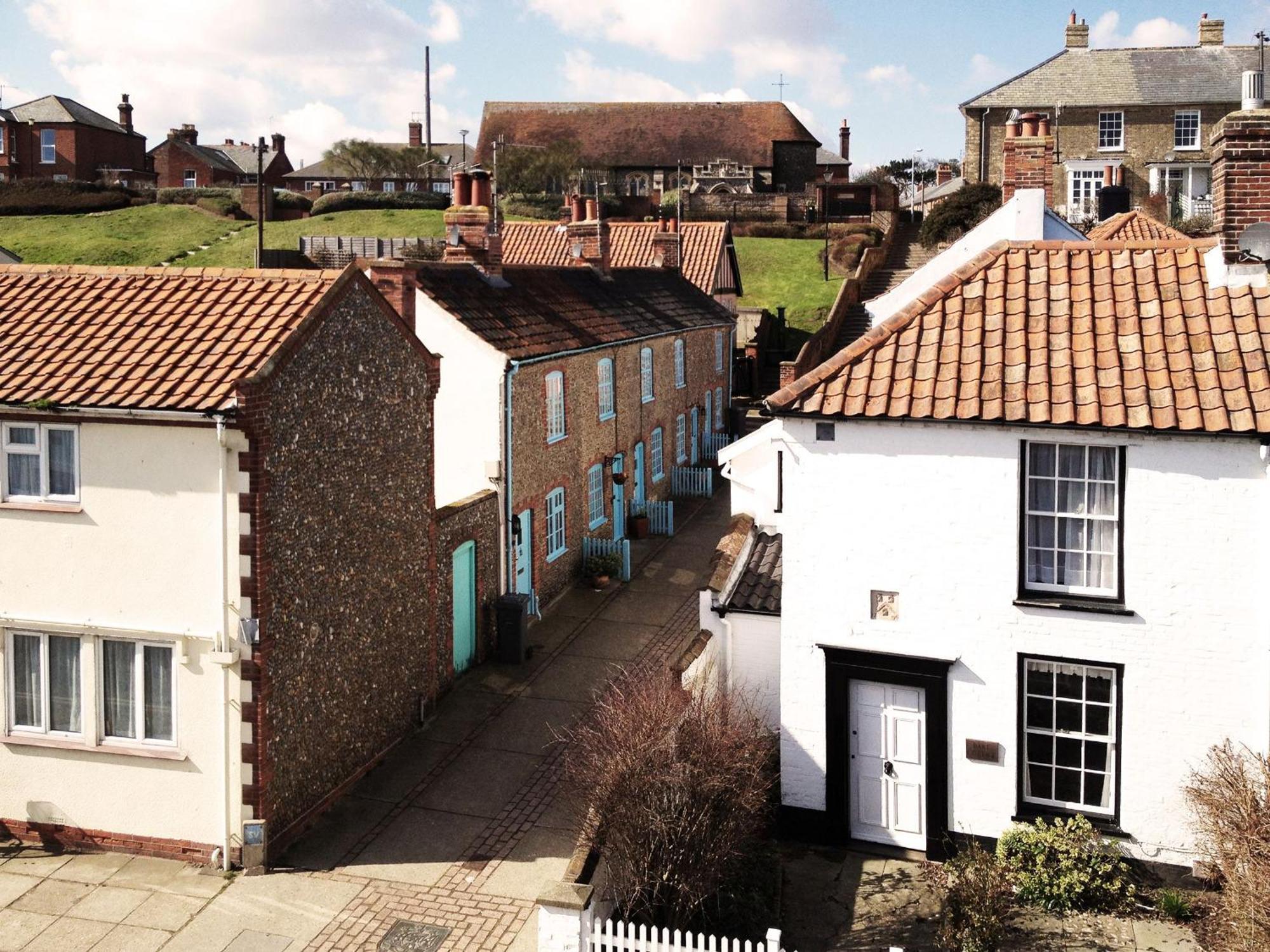 6 Town Steps By The Suffolk Collection Aldeburgh