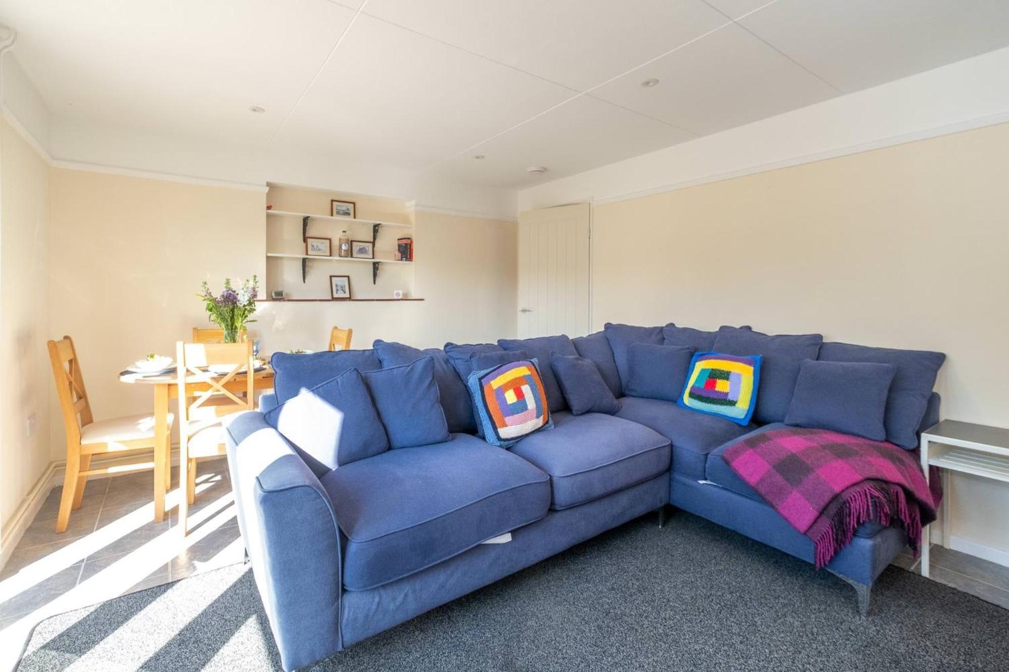 6 Franklin Rd - Coastal Holiday home